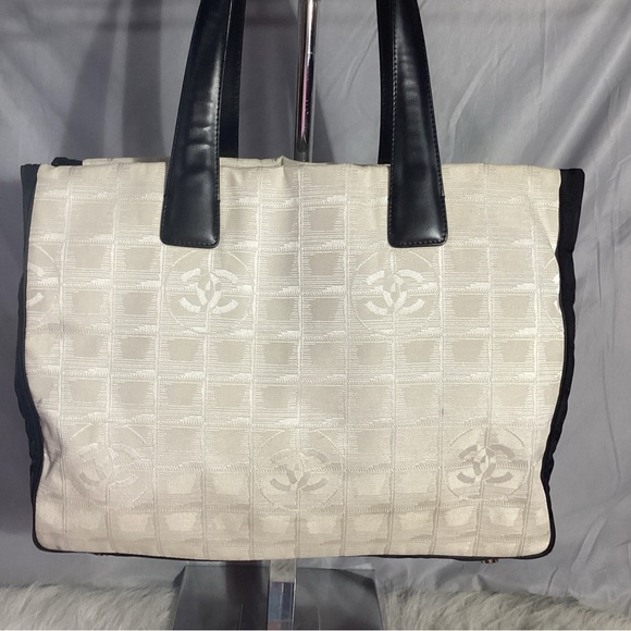 RARE Colorblockock CHANEL CC 10469355 Travel Line Nylon/ Leather Tote Bag - Picture 5 of 14